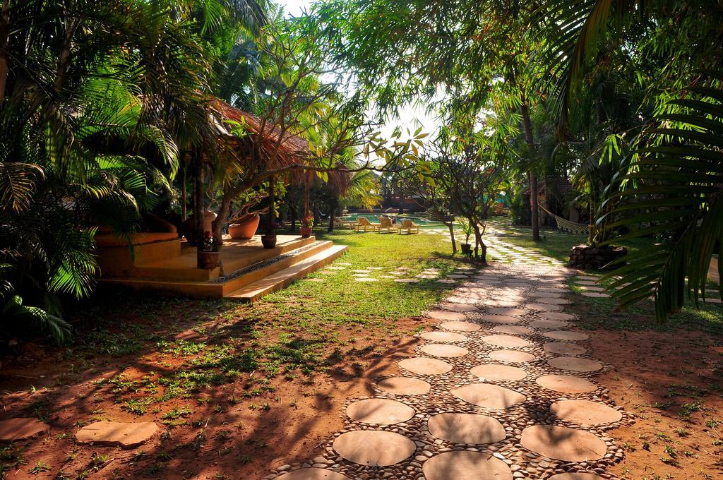 Hotel The Clematis Candolim Exterior foto